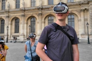 Paris: Immersive Louvre Tour with Virtual Reality
