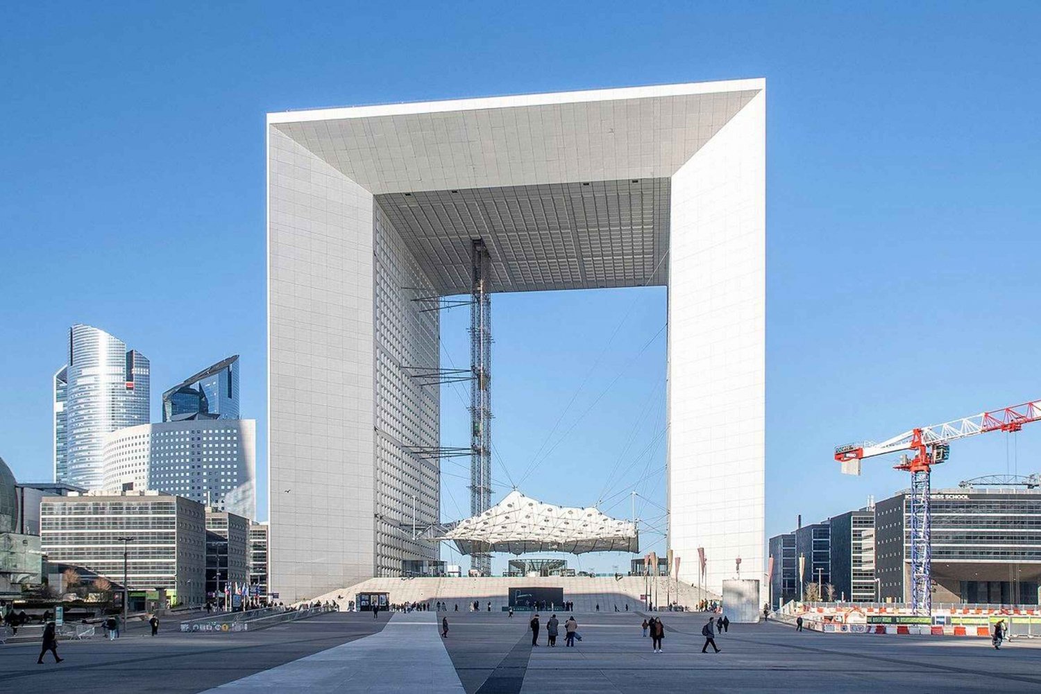 Paris: Rundgang durch das moderne Viertel La Défense