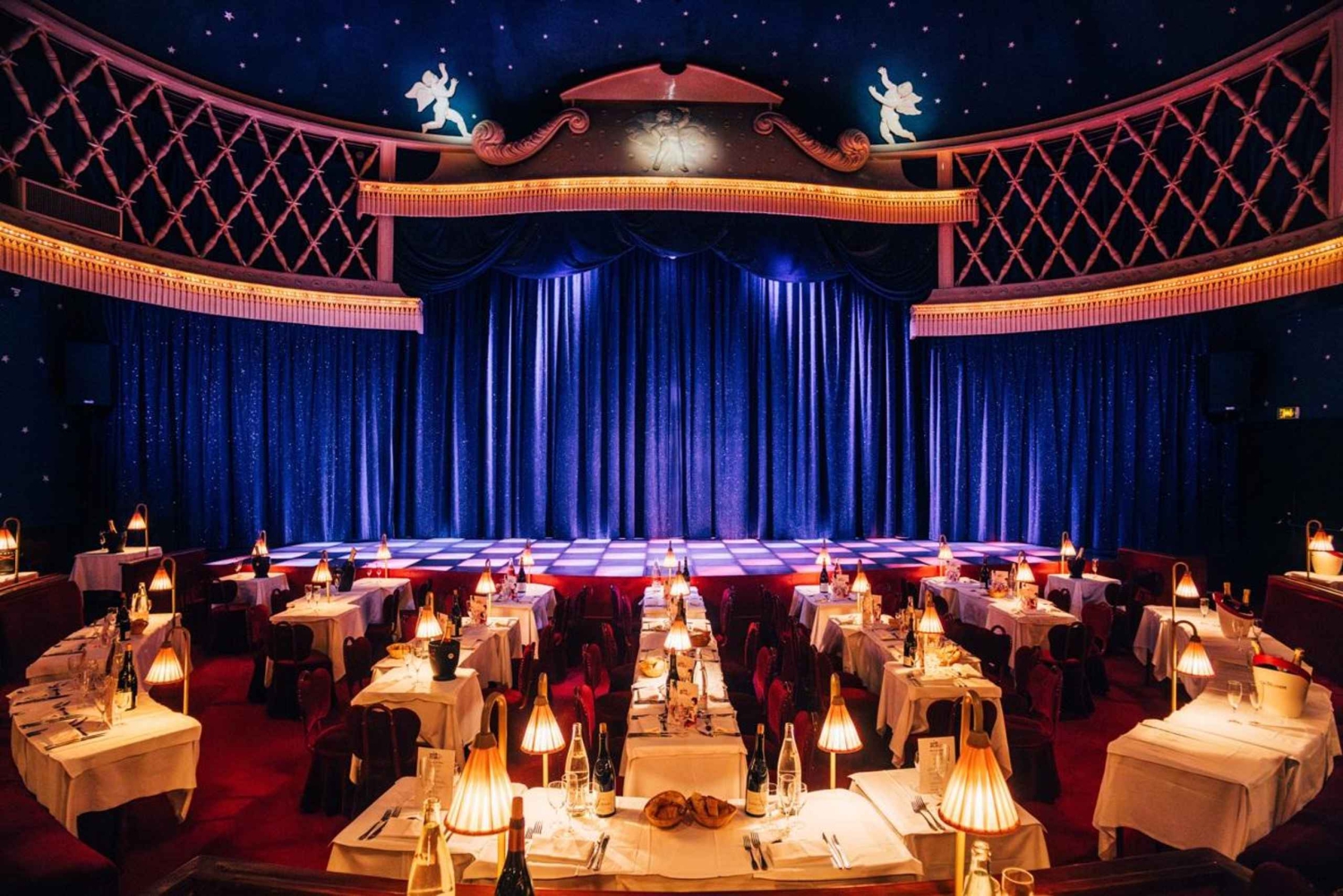 Paris, Paris: La Nouvelle Eve Cabaret Middagsshow