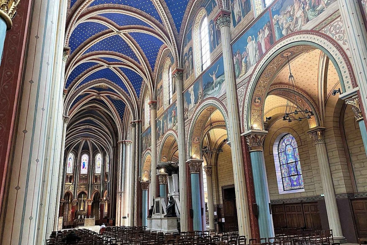 Paris: Private walking tour - Latin Quarter and Center!