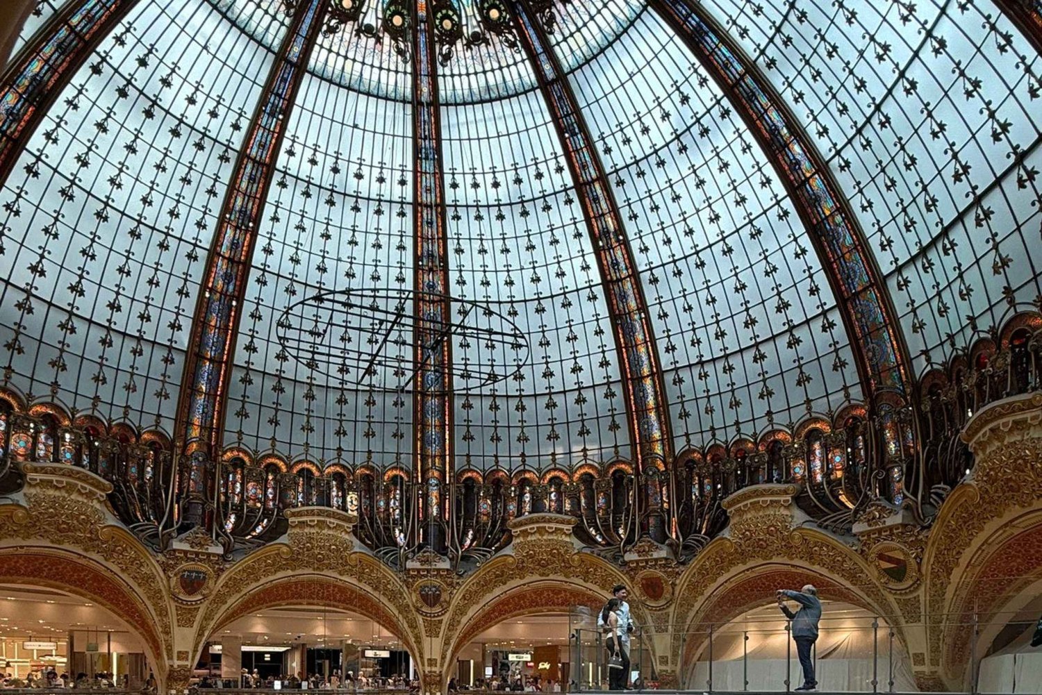 Paris Landmarks Walking Tour with Pastry Tastings