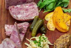 París: Tour gastrónomico tradicional del Barrio Latino con comida completa