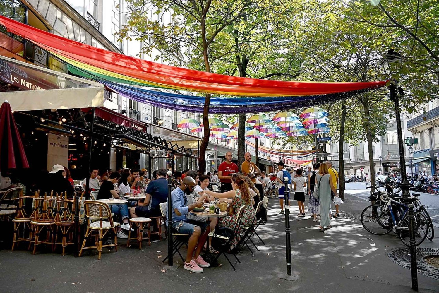 París: Visita guiada a pie por el distrito de Le Marais con café