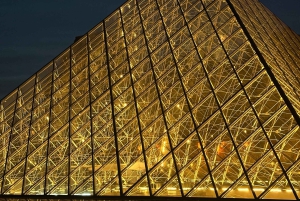 Paris : visite à pied sur le thème des légendes et des mystères avec un guide local