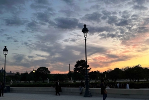 Paris : visite à pied sur le thème des légendes et des mystères avec un guide local