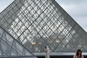 Paris : visite à pied sur le thème des légendes et des mystères avec un guide local
