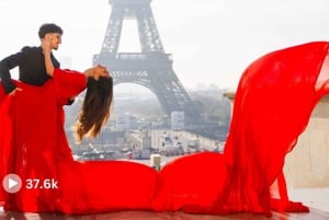 Paryż: Sesja zdjęciowa w Luwrze lub spacer po moście Eiffla nad Sekwaną