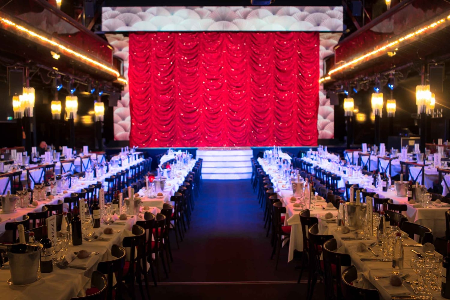 Paris: Cabaret-showet 'L'Oiseau Paradis' med frokost og drinks