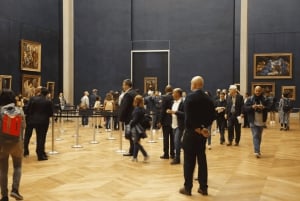 Tour a pie por el Louvre con ticket de entrada sin colas al museo