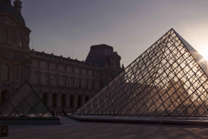 Paris: Louvre Tickets and Highlights Tour with Mona Lisa