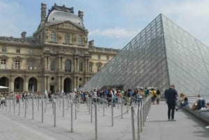 Parigi: Biglietto d'Ingresso al Museo del Louvre con Assistenza dell'Ospitante