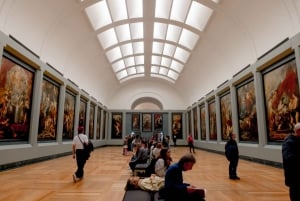 Parigi: primo ingresso al Louvre con ospitante per la Monna Lisa