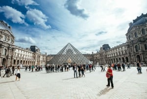 Parigi: primo ingresso al Louvre con ospitante per la Monna Lisa