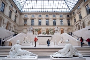 Paris: Louvre Museum Masterpieces Tour with Reserved Access