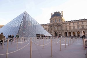 Paris: Louvre Museum Mona Lisa First Viewing Semi-Private