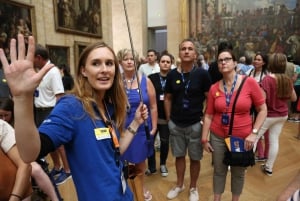 Paris: Louvre Museum Morning Tour with Reserved Access