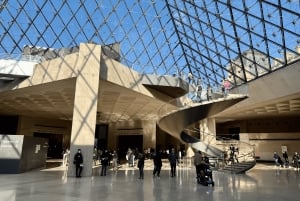 Paris: tour privado em família para crianças no Museu do Louvre