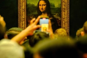 Pariisi: Louvre: Louvre-museo Puoliksi yksityinen opastettu kierros + pääsylippu