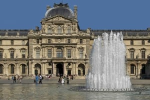 Paryż: Luwr: wycieczka z przewodnikiem z pominięciem kolejki