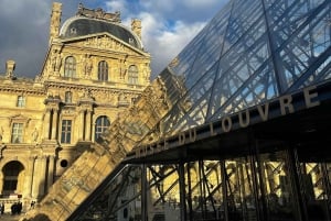 パリルーブル美術館モナリサ・スキップ・ザ・ライン・チケット