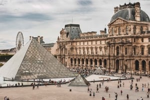 Paris: Louvre Museum Entry Ticket and Seine River Cruise