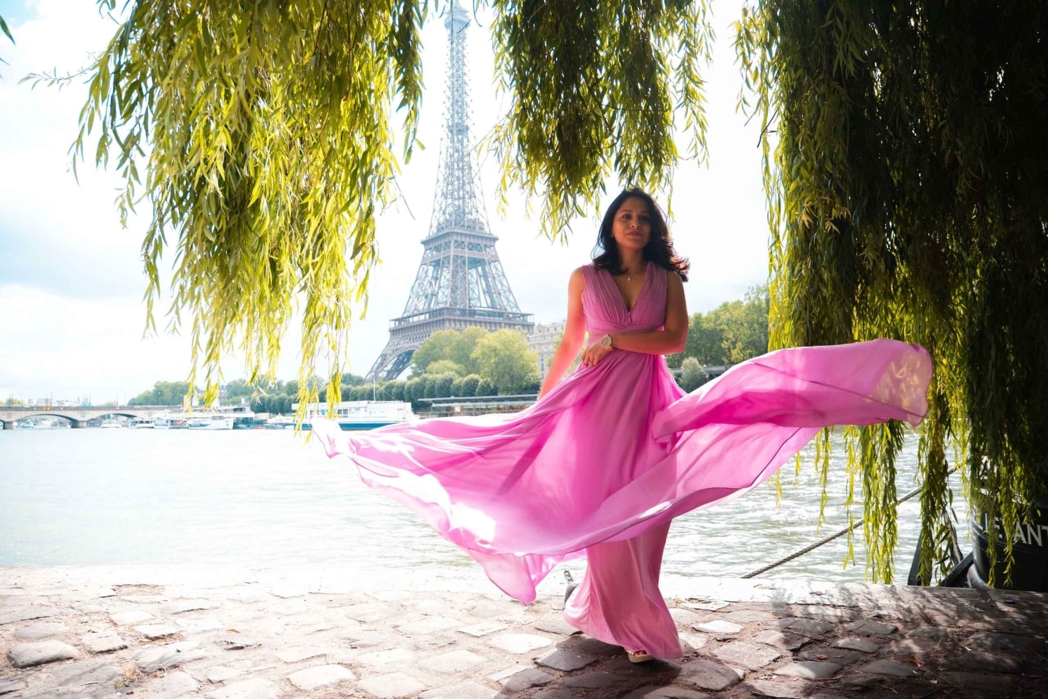 Paris: Luxury Photoshoot near the Eiffel Tower Photos in 24H
