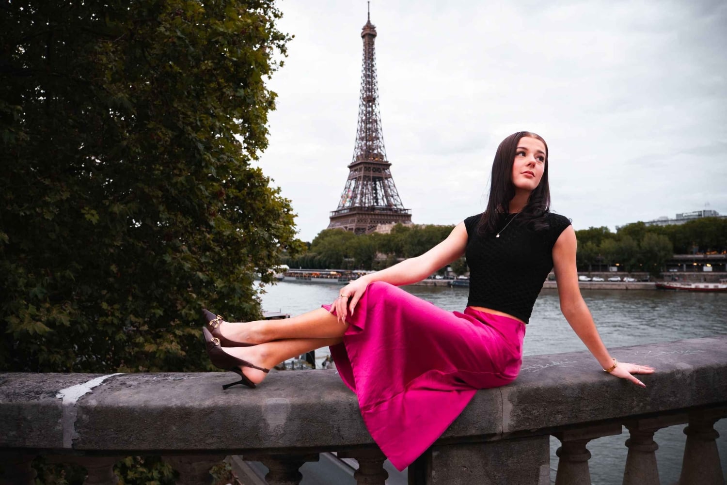 Paris: Luxury Photoshoot near the Eiffel Tower Photos in 24H