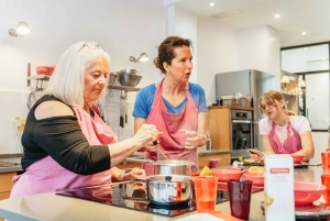 Париж: Кулинарный мастер-класс по приготовлению macarons с шеф-поваром патиссерии Noémie