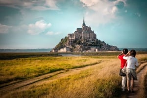 Paris: Mont Saint-Michel and Omaha Beach Day Trip