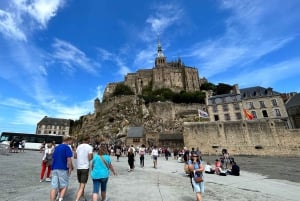 Paris: Mont Saint-Michel and Omaha Beach Day Trip