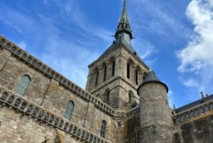 Paris: Mont Saint-Michel and Omaha Beach Day Trip