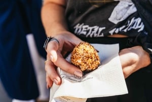 Paris: Montmartre Cheese, Wine & Pastry Guided Walking Tour