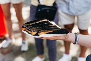 Paris: Montmartre Cheese, Wine & Pastry Guided Walking Tour