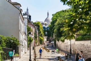 Paris: Montmartre Cheese, Wine & Pastry Guided Walking Tour
