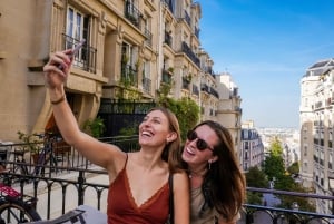 Paris: Champagne and Oysters Food Tour