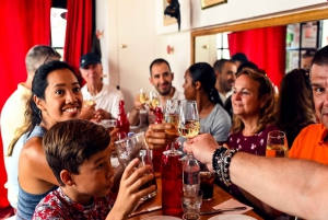 Paris: Montmartre Food Tasting Walking Tour with Secret Dish