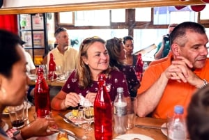 Paris: Tour gastronômico em Montmartre com mais de 8 degustações de comida e vinhos