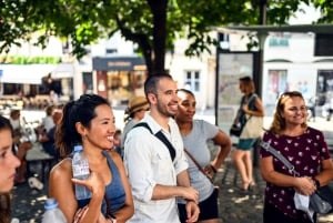 Paris: Tour gastronômico em Montmartre com mais de 8 degustações de comida e vinhos