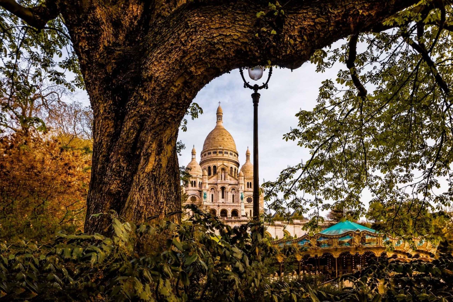 Paris: Montmartre Culture and Local Pastries Walking Tour