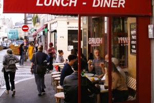 Paris: Montmartre Culture and Local Pastries Walking Tour