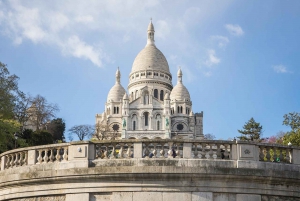Paris: Montmartre Guided Walking Tour and Seine River Cruise