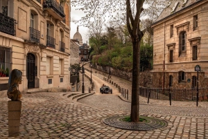 Paris: Montmartre Guided Walking Tour and Seine River Cruise