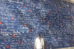 Paris: Montmartre Guided Walking Tour and Seine River Cruise