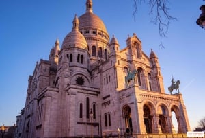 Paris: Montmartre Guided Walking Tour
