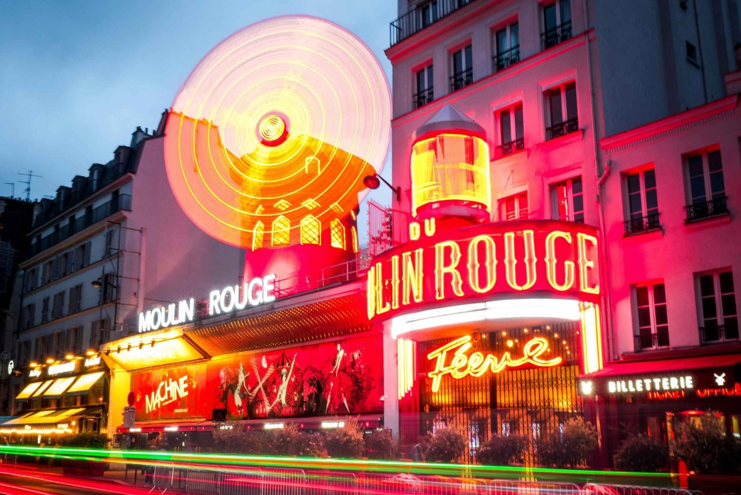 Montmartre Highlights: The €11 Paris Walking Tour