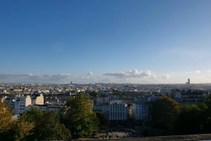 Paris: Montmartre Must-See Walking Tour with a Local Guide