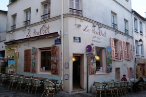 Paris: Montmartre Must-See Walking Tour with a Local Guide