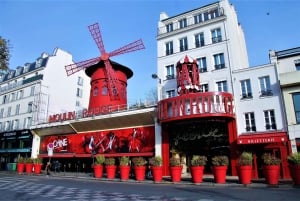 Paris: Montmartre Small Group Guided Walking Tour