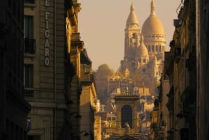 Paris: Montmartre Small Group Guided Walking Tour