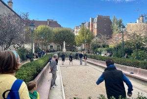 Paris Montmartre Highlights Walking Tour - Small Group